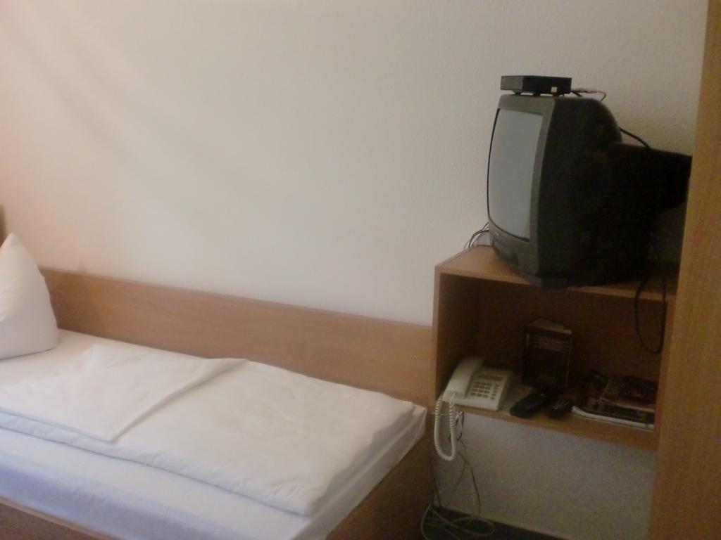 Hotel & Restaurant "Zum Firstenstein" Konigshain Rom bilde