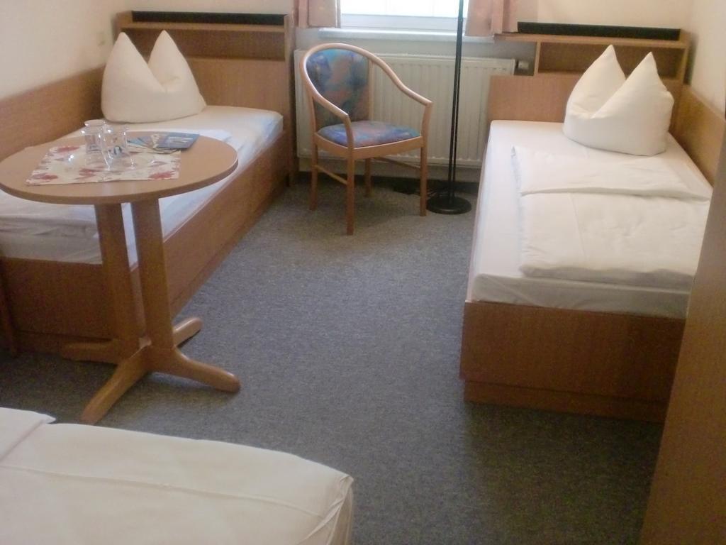 Hotel & Restaurant "Zum Firstenstein" Konigshain Eksteriør bilde