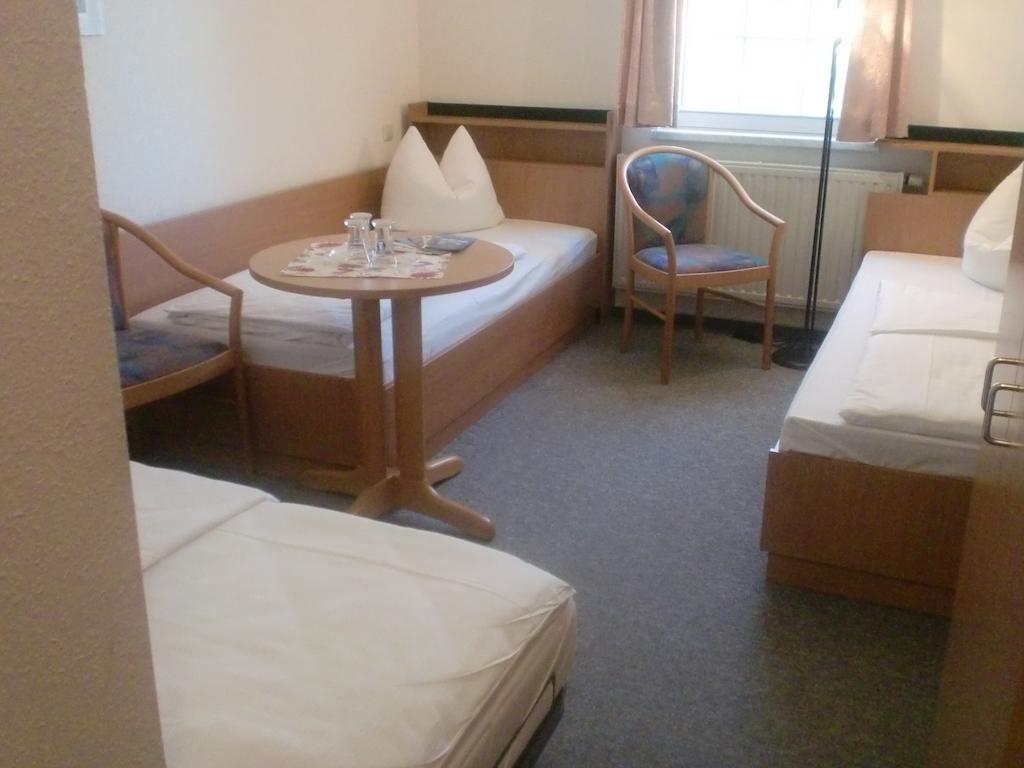 Hotel & Restaurant "Zum Firstenstein" Konigshain Eksteriør bilde
