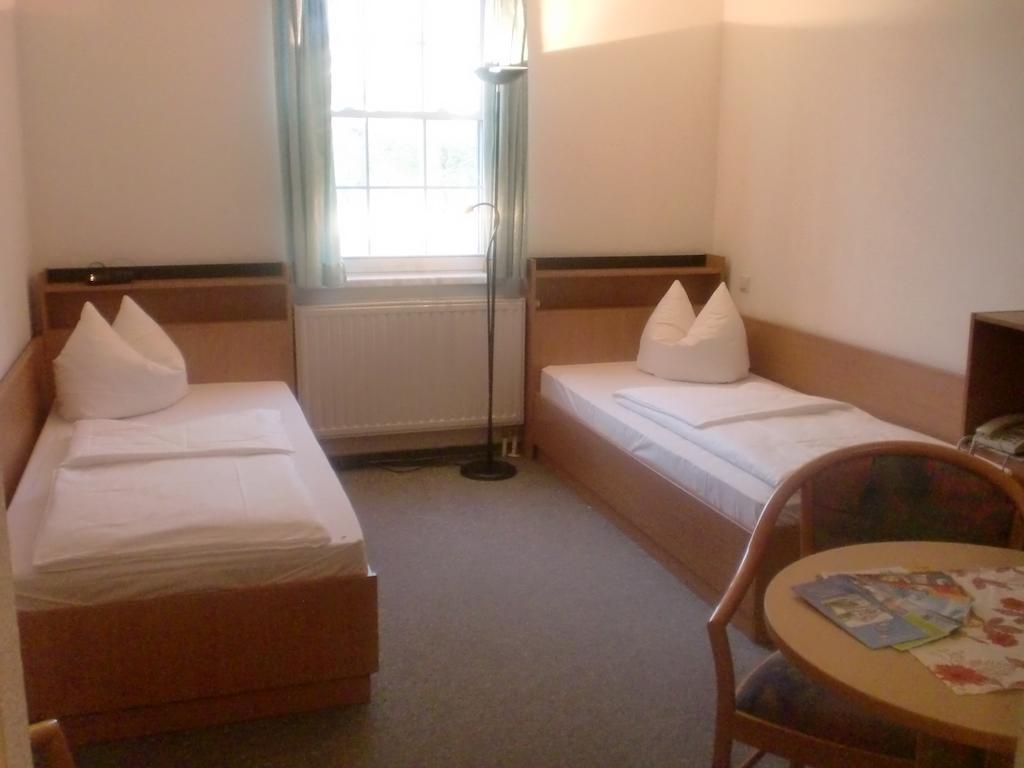 Hotel & Restaurant "Zum Firstenstein" Konigshain Eksteriør bilde