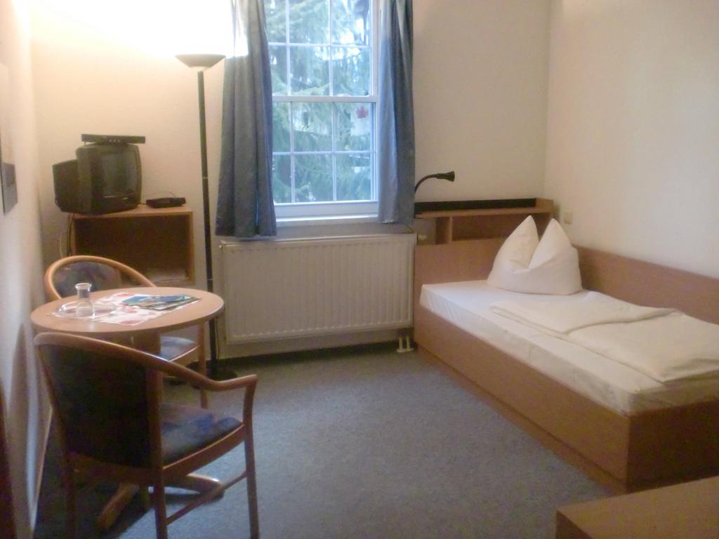 Hotel & Restaurant "Zum Firstenstein" Konigshain Eksteriør bilde