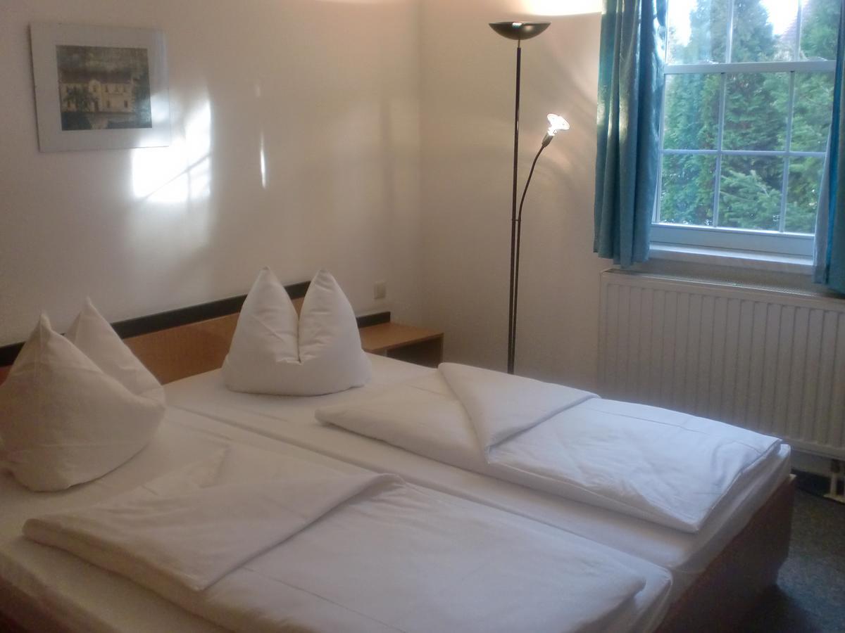 Hotel & Restaurant "Zum Firstenstein" Konigshain Eksteriør bilde