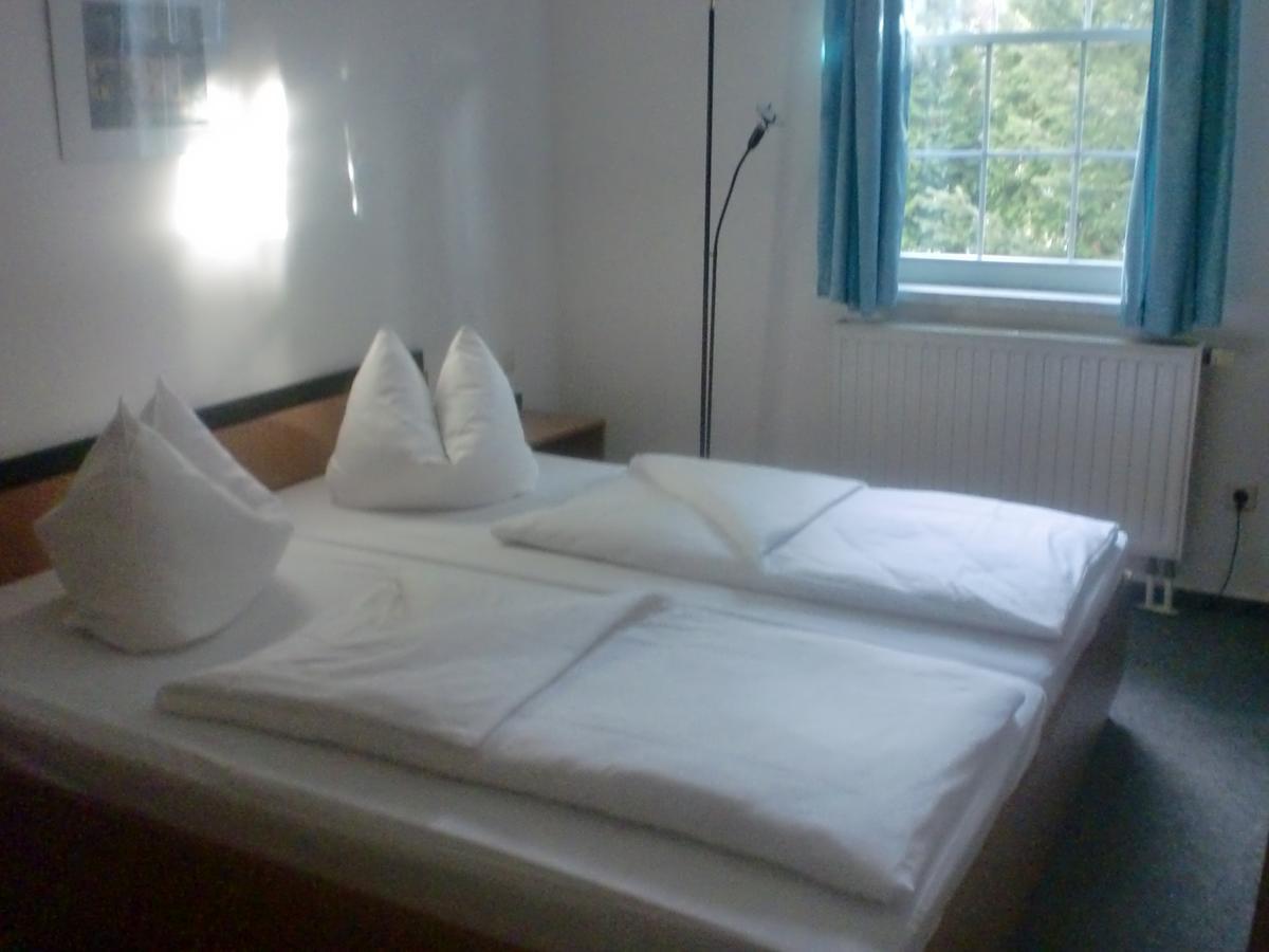Hotel & Restaurant "Zum Firstenstein" Konigshain Eksteriør bilde